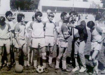 Fotbalistul lansat la Minerul Ștei, fost director al LPS Bihorul 30 de ani, Gheorghe Bulc joacă de azi în echipa îngerilor