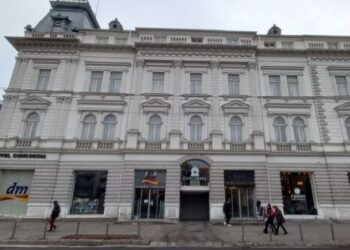 Hotel din Transilvania, adjudecat de un investitor surpriză care a făcut cumpărători ș în centrul Oradiei