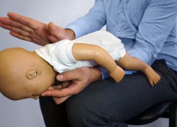 Un copil din Oradea a trecut prin mai multe episoade de stop cardio-respirator după ce s-a înecat cu un măr la grădinița