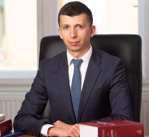 Sistemeul de supraveghere video cu recunoaștere facială de la Colegiul Ghibu pus în discuție și de avocatul Radu Pașcu