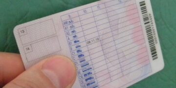 Klaus Iohannis a sesizat CCR privind Legea ce permite posesorilor de categoria B să conducă anumite tipuri de motociclete  