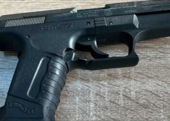 Bărbatul căruia i s-au furat pistolul și cartușele era fost ofițer SRI și a asigurat securitatea președintelui SUA şi a șefului FBI