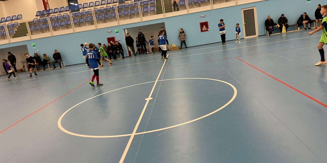 Care e rețeta primarului Ioan Gligor prin care sala de sport din Oșorhei e plină zi lumină. Vrea să facă și a doua sală