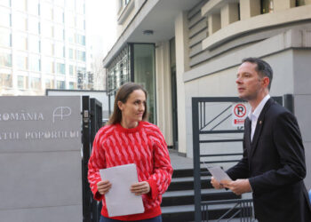 Orădeanul Cristian Seidler cere Avocatului Poporului să atace taxa pe boală la Curtea Constituțională.  Guvernul vrea să taxeze concediul medical