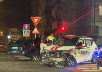 Trei răniți într-un accident în zona Lotus, printre care și un copil