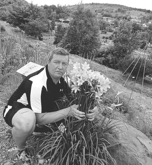 După o lungă luptă cu o boală necruțătoare, Adrian Vlăduț, unul dintre cei mai longevivi și devotați profesioniști din cadrul CSM Oradea s-a stins aseară