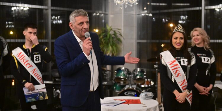 GALERIE. High life-ul orădean a petrecut la Balul Scafandrilor. Cine sunt Miss & Mister Nautilus 2024