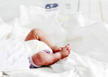 Un spital trebuie să plătească despăgubiri record după ce un bebeluș a murit în urma unei infecții nozocomiale