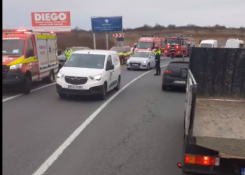 Doi oameni la spital după un accident între Biharia și Oradea