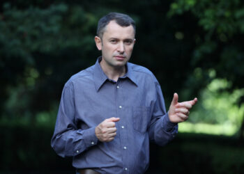 Fostul consilier al ambasadorului George Bologan, noua imagine a Primăriei Oradea