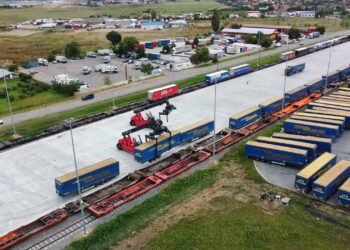 Firma româno-olandeză care închiriază pe 10 ani terminalul intermodal din Episcopia