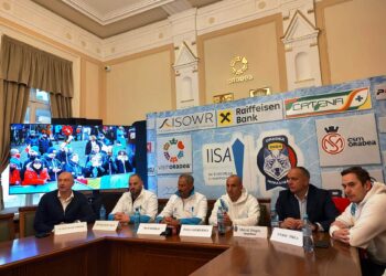 Campioni mondiali si europeni și adevărați „rechini” ai înotului în ape libere la prima ediție a Campionatului European de Înot în Ape Înghețate de la Oradea