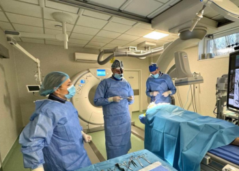 Bărbat de 33 de ani, intervenție în premiră la Oradea. I-au scos o sârmă din mandibulă prin asistarea imagistică a intervenției prin ghidaj fluoroscopic