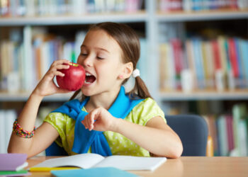 32 de școli din Bihor intră în Programul Masă sănătoasă