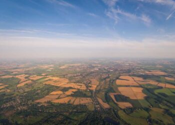 Măsurile de reglementare a vânzării terenurilor agricole situate în extravilan sunt constituționale