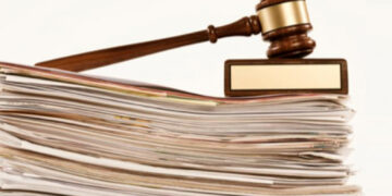 Declararea unui apel incident de către părintele la care s-a stabilit locuința minorului prin sentința primei instanțe, fiindu-i respinsă cererea de stabilirea programului de legături personale cu minorul ca rămasă fără obiect | Practică neunitară