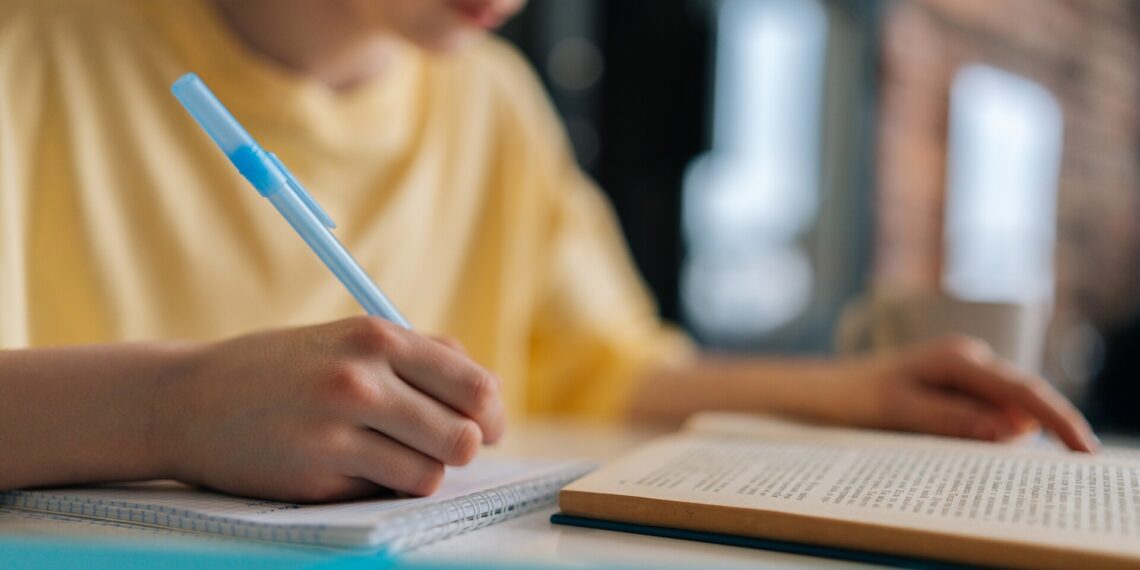 Programul „Primul student din familie” a fost lansat | Criteriile de acordare a sprijinului