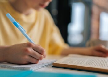 Programul „Primul student din familie” a fost lansat | Criteriile de acordare a sprijinului