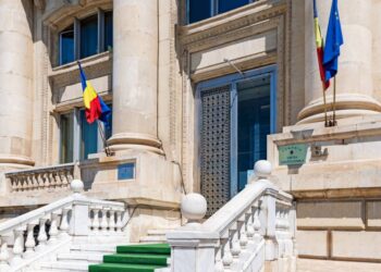 Legea pentru alegerea Președintelui realizează o redimensionare a intervalului de timp în care urmează a se fixa data alegerilor, ceea ce nu pune în discuție încălcarea dreptului electoral