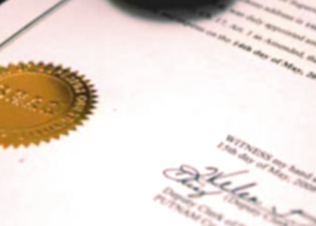 Contract de întreținere sub semnătură privată cu titlu oneros: acțiune în constatarea dobândirii dreptului de proprietate asupra terenurilor pe care creditorul obligației s-a obligat să le transmită, ca preț al întreținerii prestate