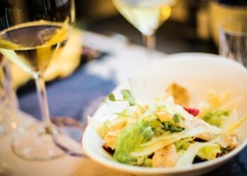 Produsul pe care restaurantele, barurile sunt obligate să-l ofere gratuit clienților. Care e scopul legii