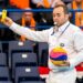 Adi Alexandrescu, singurul arbitru din lume care a oficiat la 6 finale consecutive ale Ligii Campionilor europeni şi la 14 ediţii consecutive de Champions League. A patra oară la J.O.