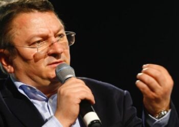 Pus de către autoritățile de la Moscova pe lista „agenților străini”, Armand Goșu vine la Oradea să vorbească despre perioada scursă de la invazia rușilor în Ucraina