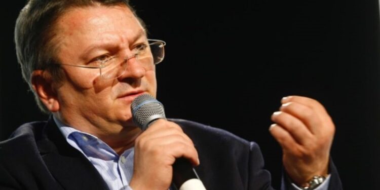 Pus de către autoritățile de la Moscova pe lista „agenților străini”, Armand Goșu vine la Oradea să vorbească despre perioada scursă de la invazia rușilor în Ucraina
