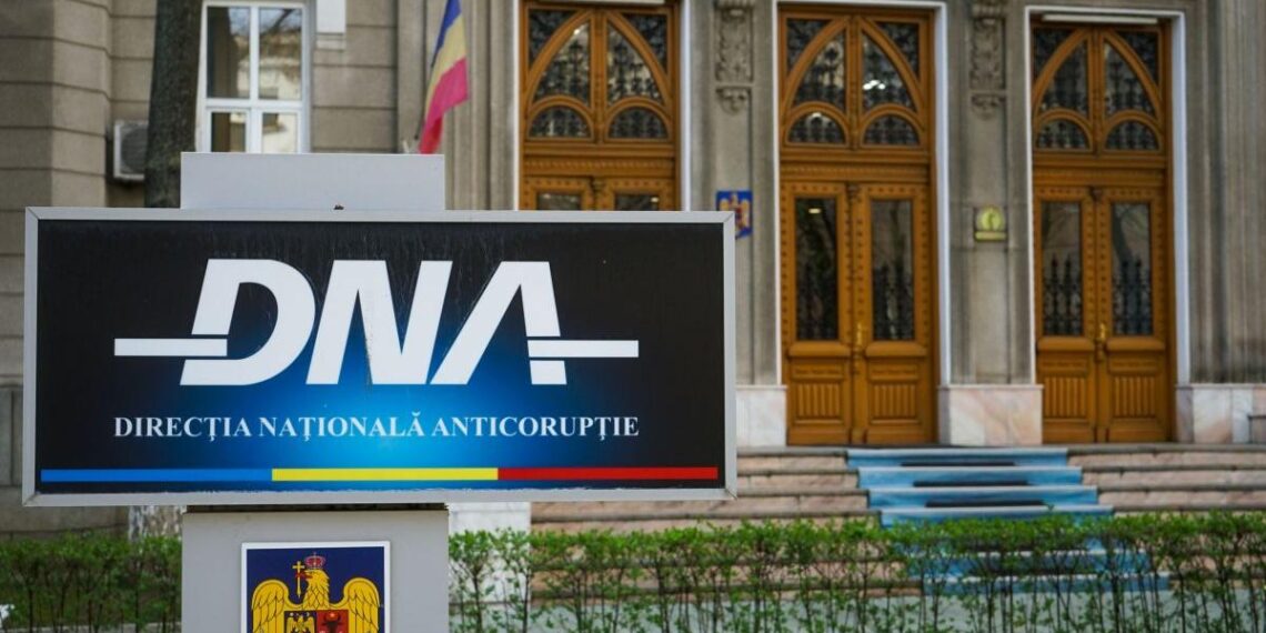 Avocat cercetat pentru trafic de influență și fals în înscrisuri sub semnătură privată după ce ar fi vrut să intervină pe lângă judecători