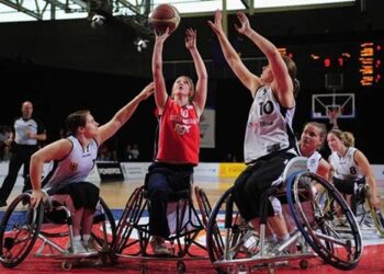 Baschet în fotoliu rulant la Universitatea din Oradea