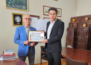 Medicul salontan care a contribuit la prima Legea a farmaciei din istoria României spune care sunt ingredientele unei vieți împlinite. Valeriu Boeriu, premiul Pro Civitas