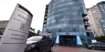 Judecătoare exclusă din magistratură pentru atitudine nedemnă în timpul serviciului faţă de colegi