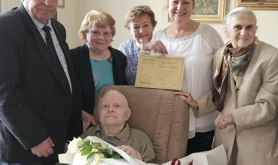 Cel mai longeviv doctor orădean, George Filip, a împlinit 100 de ani. A făcut trei aparate de investigat fătul în uter cu ajutorul pozelor primite clandestin din Germania