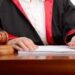 Limitele cenzurii exercitate de judecătorul de drepturi şi libertăţi în procedura de soluţionare a contestaţiei împotriva măsurii asigurătorii dispuse de procuror pe parcursul urmăririi penale | Practică neunitară