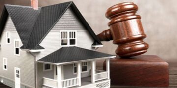 Acțiune în constatarea dobândirii dreptului de proprietate asupra terenurilor pe care creditorul obligației s-a obligat să le transmită, ca preț al întreținerii prestate, cerința formei autentice a actului