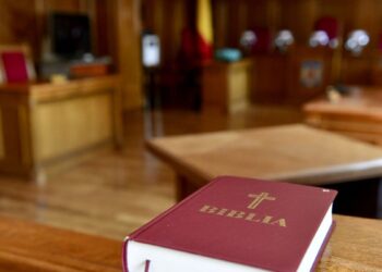 Efectele legăturii de rudenie biologică stabilite într-un proces civil sau chiar în procesul penal pendinte ulterior comiterii faptei de incest retroactivează până la momentul naşterii copilului | Jurisprudență ÎCCJ