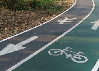 Pista de biciclete din Beiuș, adjudecată de o firma din Tărcăița, subiect de umor în Catavencii