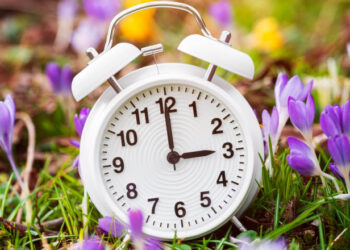 Dormim mai puțin. În noaptea de sâmbătă, 30 martie, spre duminică, 31 martie