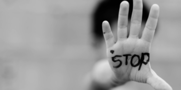 Zeci de ONG-uri acuză faptul că Poliția nu mai furnizează datele despre violența împotriva femeilor și violența de gen