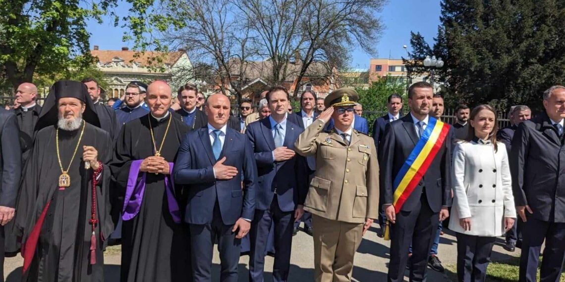 Ceremonii militare prilejuite de sărbătorirea a 105 ani de la eliberarea, cu ajutorul Armatei României, în frunte cuGeneralul Traian MOȘOIU, de sub regimul bolșevic al lui Bela Kun