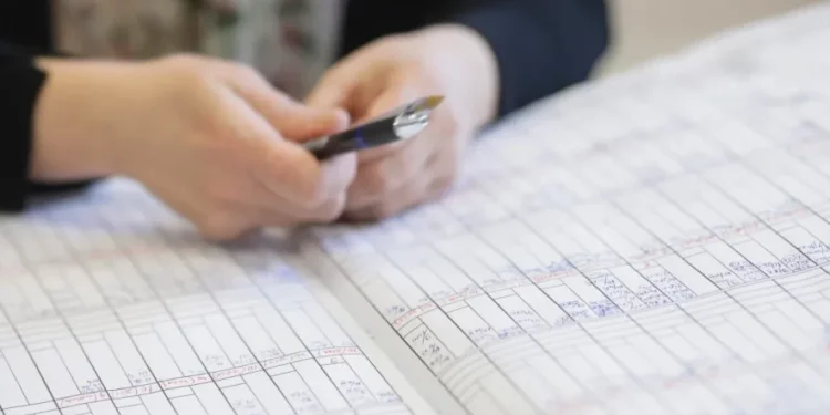 Procuroare și judecător au dat în judecată o școală pentru că fiul lor a primit nota 1