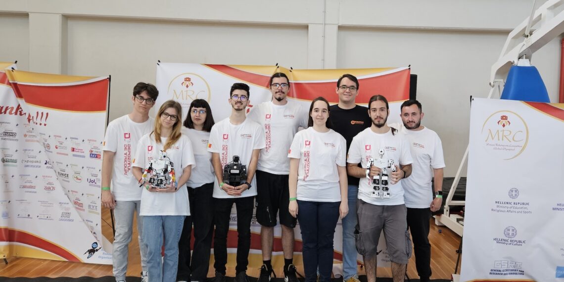 Robotics Club Oradea a obținut locul al II-lea la Olimpiada de Robotică din Grecia