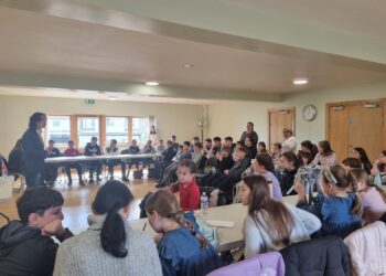 Fostul judecător Cristi Danileț, educație juridică cu copiii românilor din Londra. Micuții i-au cerut să le povestească despre cazurile în care au fost implicați copii