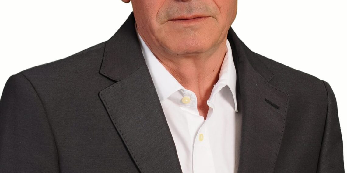 Ieșit din tipare. Un bărbat care a câștigat 23 miliarde le vechi la Loto vrea să câștige fotoliu de primar al unui municipiu din Bihor. Un miliard donat bisericii