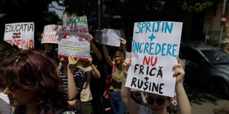 Consiliul Național al Elevilor cere candidaților la primării să-și asume, prin scrisori de angajament, că vor asigura transport gratuit pentru toți elevii 