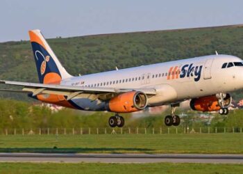 Compania care a câștigat dreptul de a opera zboruri pentru Air Oradea, risc de insolvență