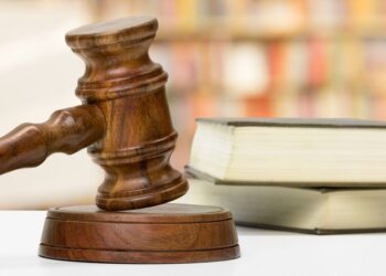 Drepturile acordate judecătorilor și procurorilor, prin hotărâri judecătorești definitive au natura juridică a unor despăgubiri