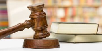 Drepturile acordate judecătorilor și procurorilor, prin hotărâri judecătorești definitive au natura juridică a unor despăgubiri