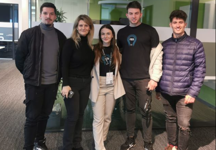 Orădenii care au făcut o aplicație ce emite semnale de pericol spre 112, dacă ai o criză de inimă. Cum poți deveni eroul principal al  poveștilor copilăriei