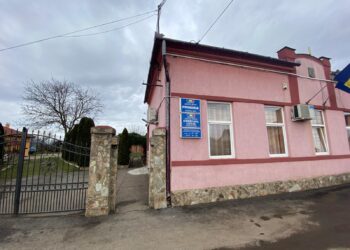 Primarul de Ineu, vânător pe facebook. Localnicii avertizați că un like pentru Morna îi costă